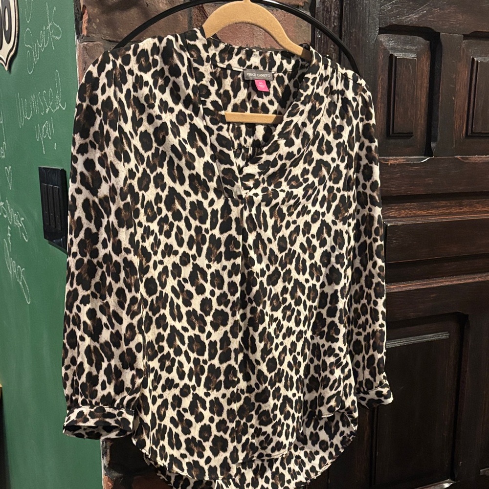 Vince Camaro Leopard Print Women's Top